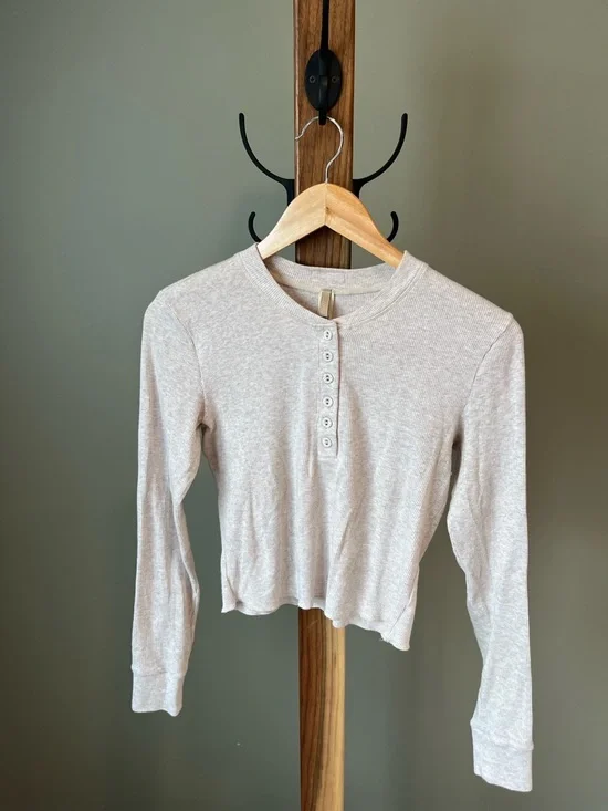 Skims Crop Henley - Picture 3 of 5